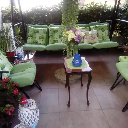 斯卡达尔里公寓酒店 *